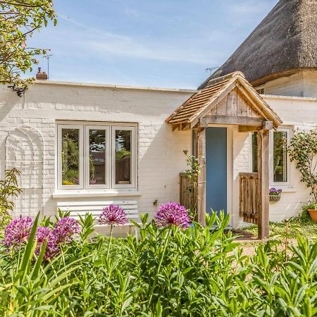 Pass The Keys Charming Apartment Attached To Thatched Cottage Chichester Exteriör bild