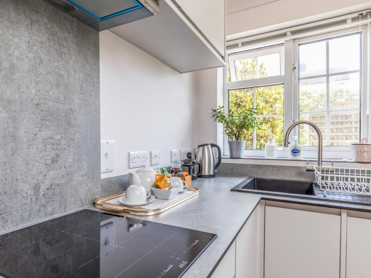 Pass The Keys Charming Apartment Attached To Thatched Cottage Chichester Exteriör bild
