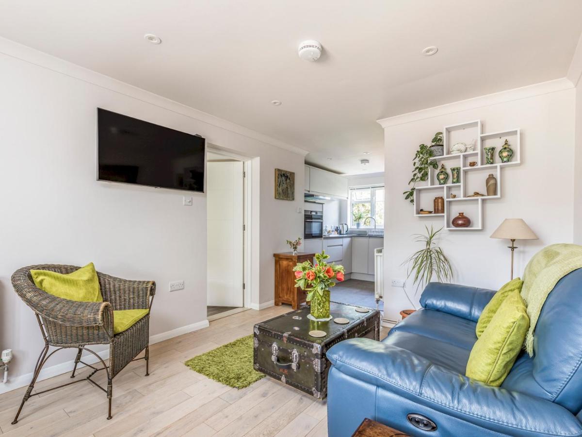 Pass The Keys Charming Apartment Attached To Thatched Cottage Chichester Exteriör bild