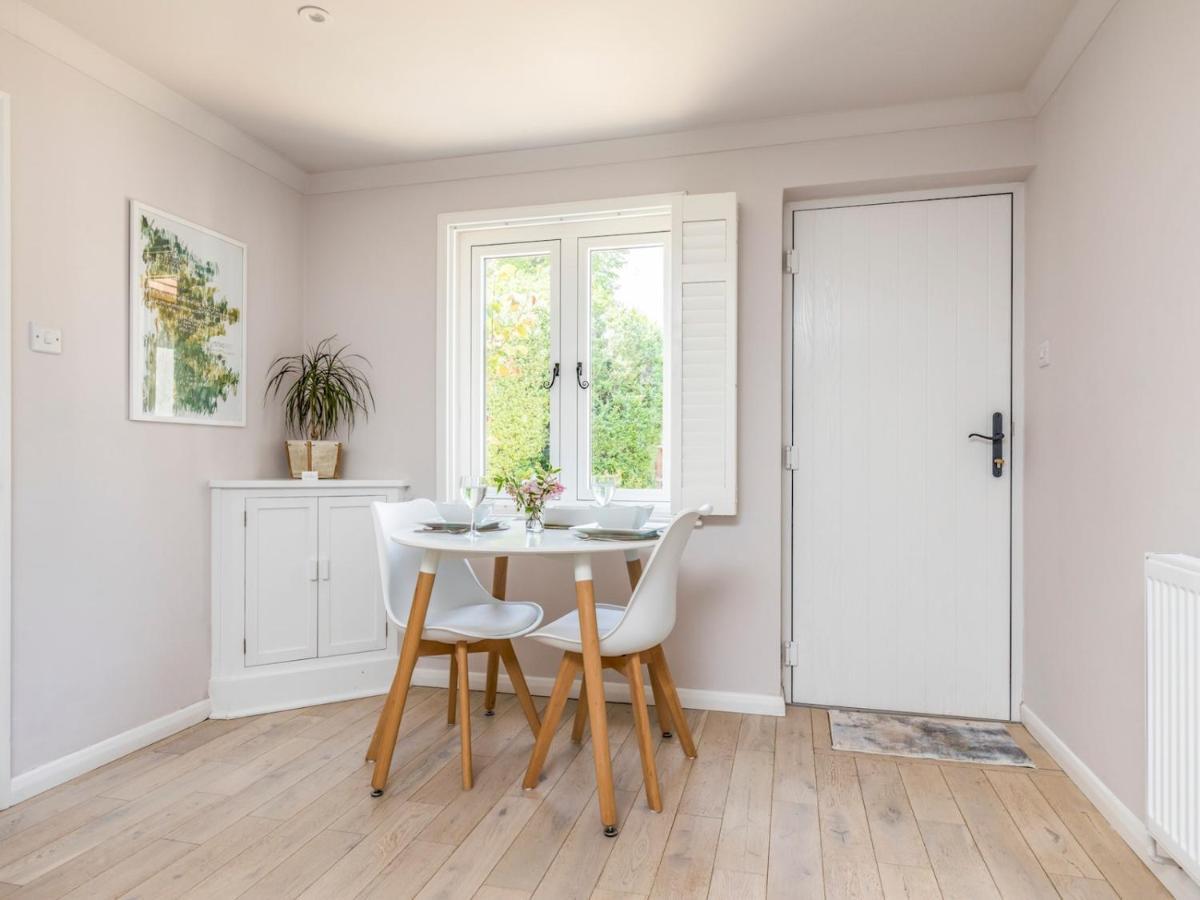Pass The Keys Charming Apartment Attached To Thatched Cottage Chichester Exteriör bild